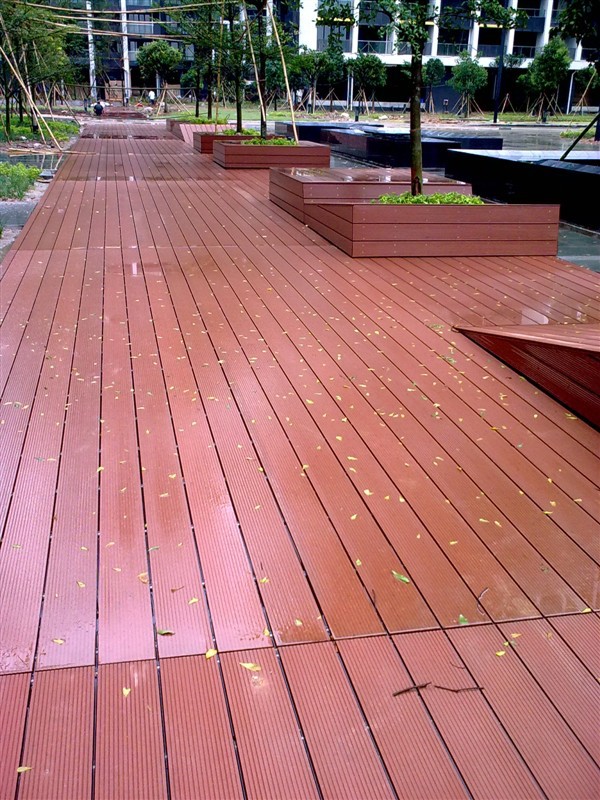 【露天地板鋪設(shè) 生態(tài)木防水地板的安裝15562172250】?jī)r(jià)格,廠家,圖片,塑木材料,臨沂天財(cái)木業(yè)-